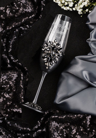 Black Gothic Quinceanera cake knife set with 1 glass