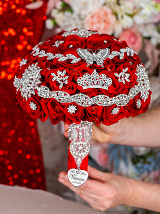 Red silver quinceanera guest book with pen