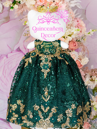 Emerald Green with gold Kitty for quinceanera | Quince Green La Ultimo Oso Emerald Green with gold Kitty for quinceanera | Quince Green La Ultimo Oso