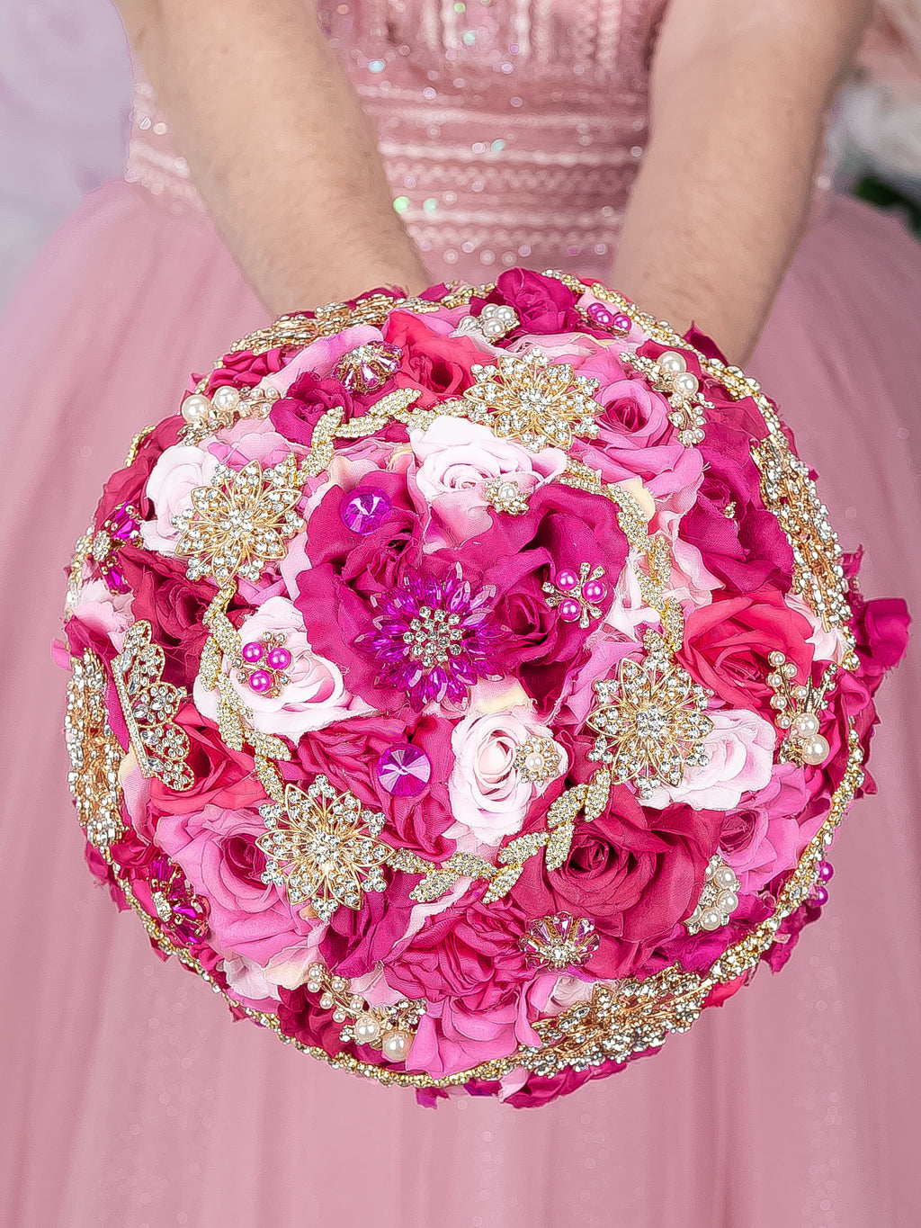 Fuchsia quinceanera ramo | Hot pink quinceanera brooch bouquet Fuchsia quinceanera ramo | Hot pink quinceanera brooch bouquet