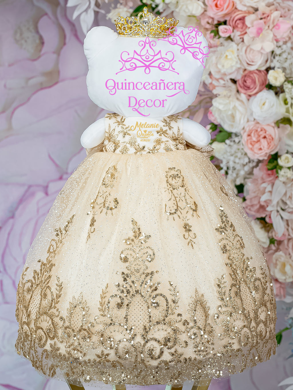 Ivory Gold muneca for quinceanera Ivory Gold muneca for quinceanera