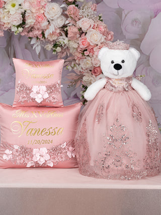 Último osito de peluche en oro rosa para quinceañera