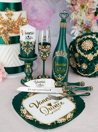 Green quinceanera brindis package with bottle and candle