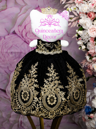 Quinceanera Hello Kitty Black with Gold Details / quinceanera-decor Quinceanera Hello Kitty Black with Gold Details / quinceanera-decor