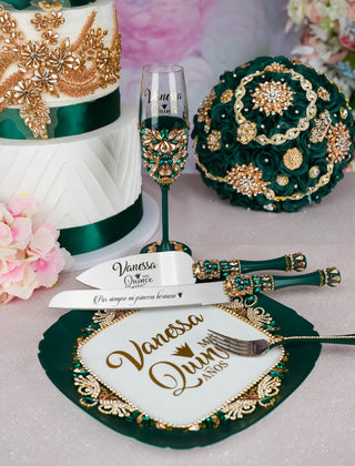 Green quinceanera guest book with pen