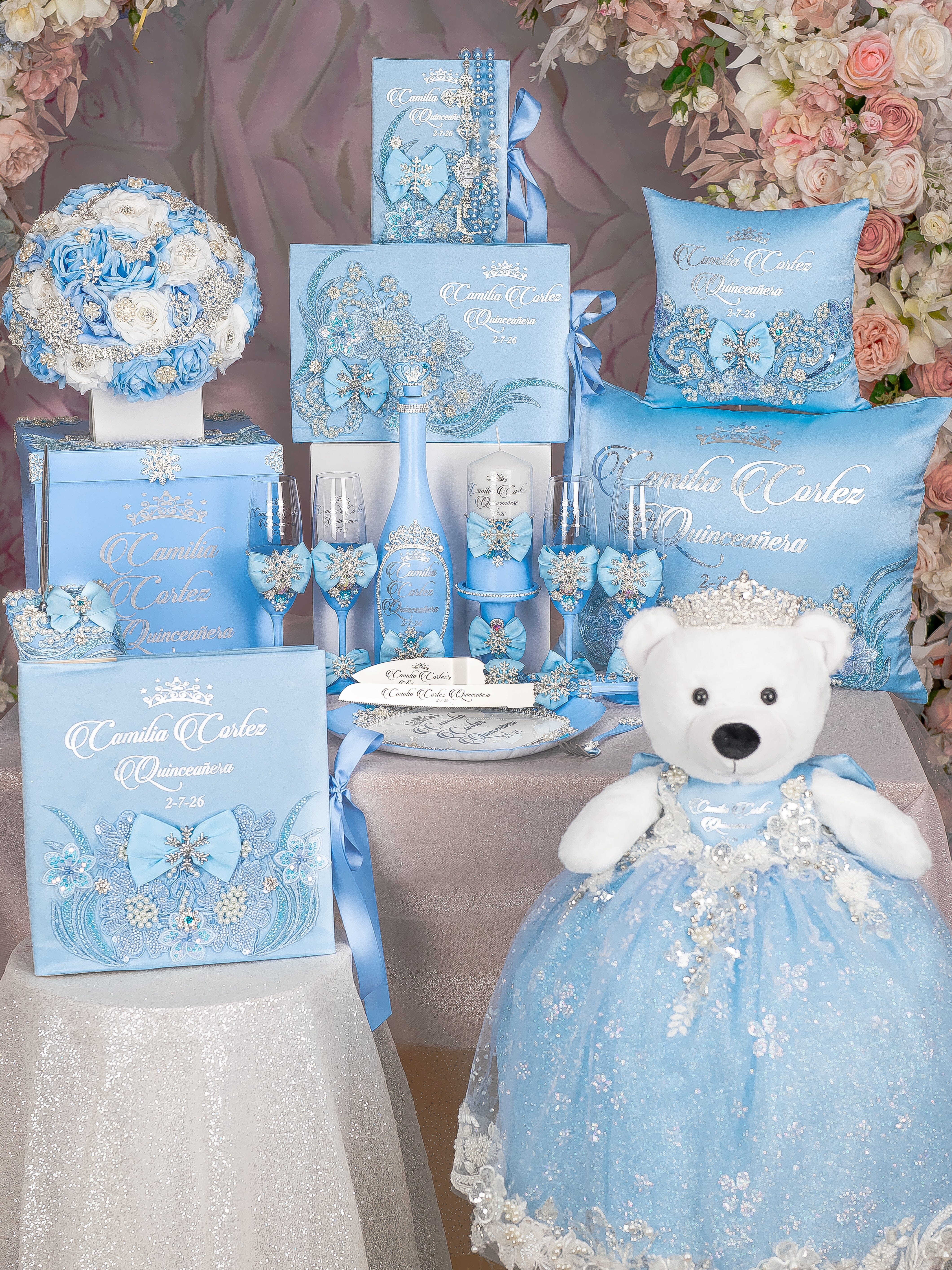 Light Blue Winter Wonderland Brindis Set With Candle / quinceanera