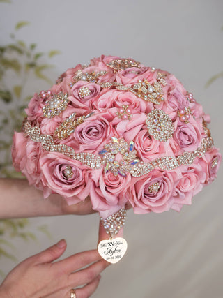 Dusty Rose Quinceanera Bible with Rosary (in spanish)