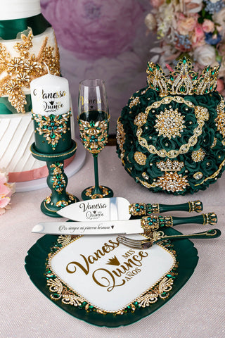 Green quinceanera brindis package with candle