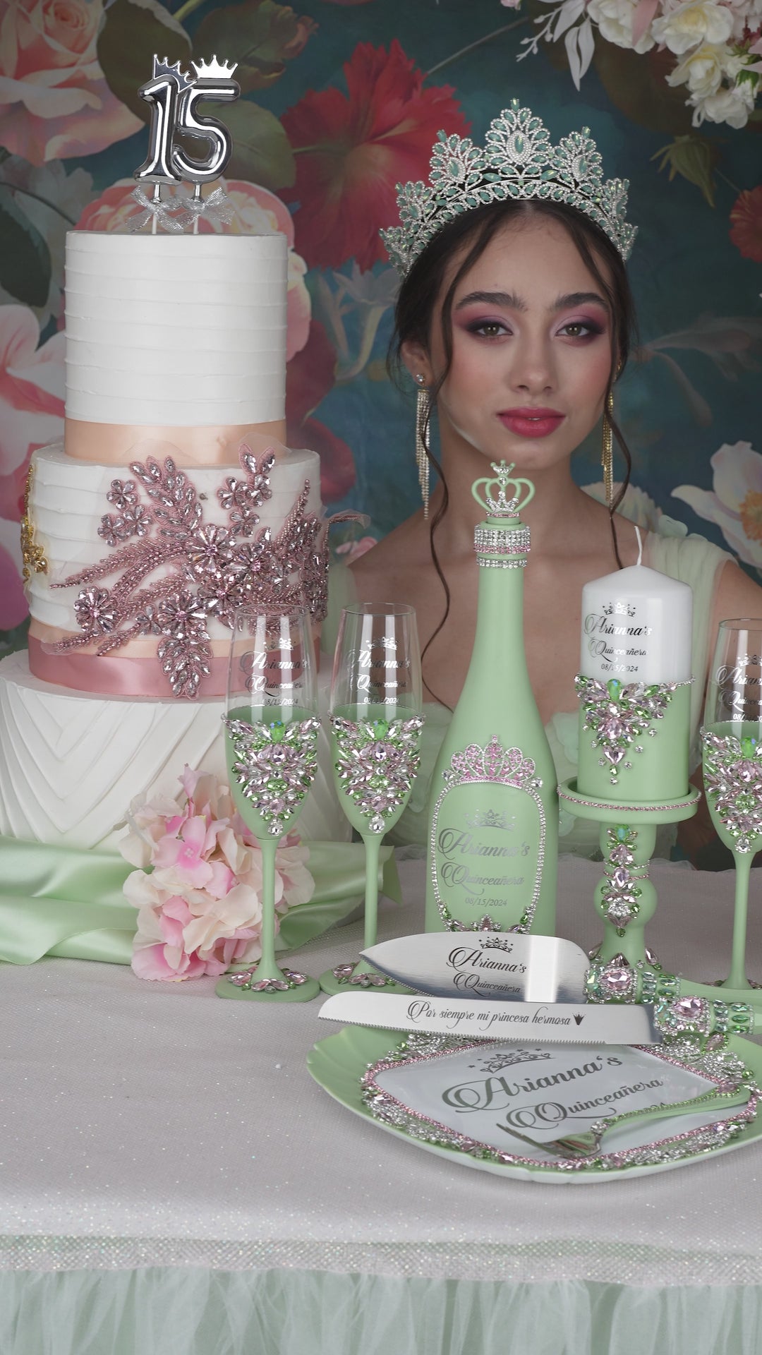2 copas de champán para quinceañera en color verde salvia y rosa, image size:1080x1920
