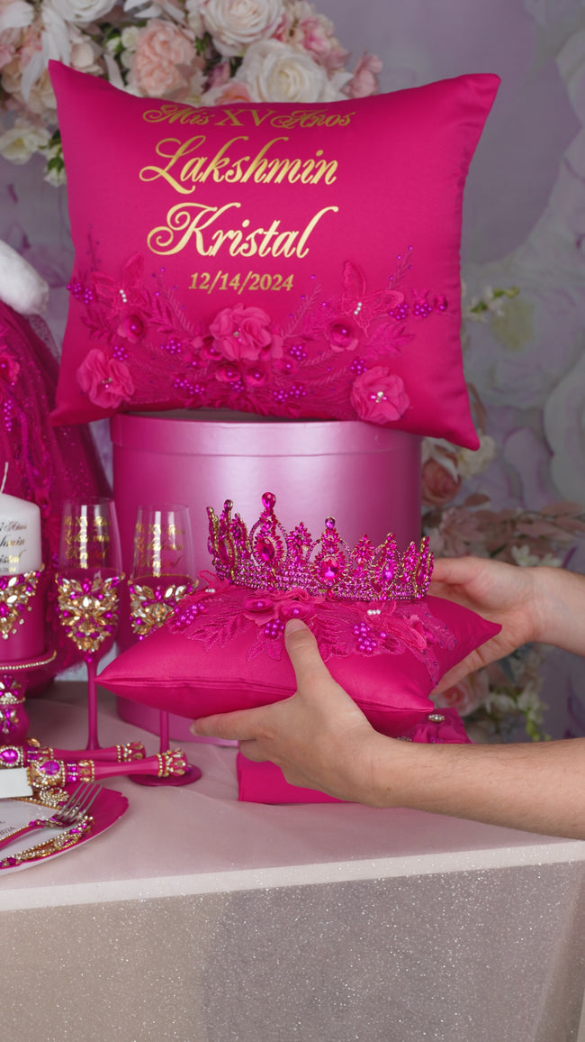 Almohada para arrodillarse de quinceañera en color fucsia