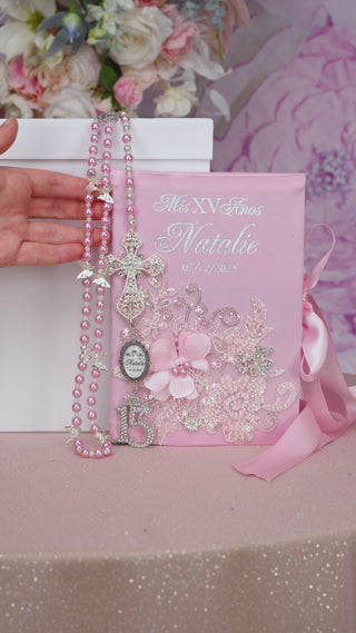 personalized quinceanera bibles, rosaries for quinceanera, quinceanera bible rosary set, biblia y rosario para quinceanera,
rosary and bible for a quinceanera