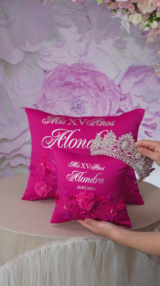 Almohada para arrodillarse de quinceañera color magenta, almohada