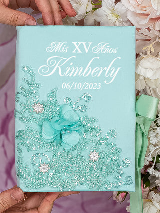 Libro de visitas de quinceañera en color burdeos y plata con bolígrafo