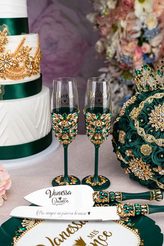 Green quinceanera cake knife set with 2 glasses