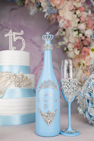 Light blue quinceanera bottle with 1 glass